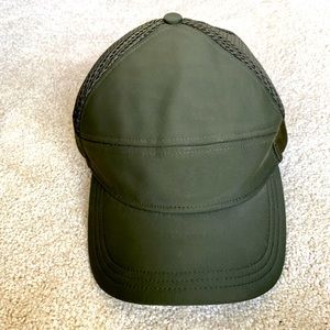 Lululemon Baseball Cap Olive Green. O/S Floats H20